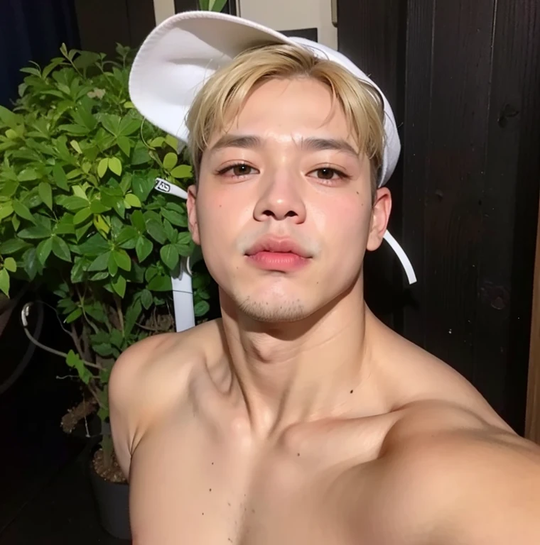 Asian man armed with a camera and a necklace., Jimin\Labios gruesos, parque jimin, Jimin, Jimin\his right eyelid is swollen, Jimin\nariz griega, Cara de Jimin precisa, hyung tae, Yanjun Chengt, kim taejin, kpop idol portrait, Jung Jaehyun, Retrato de Jossi de Blackpink, Artista coreano