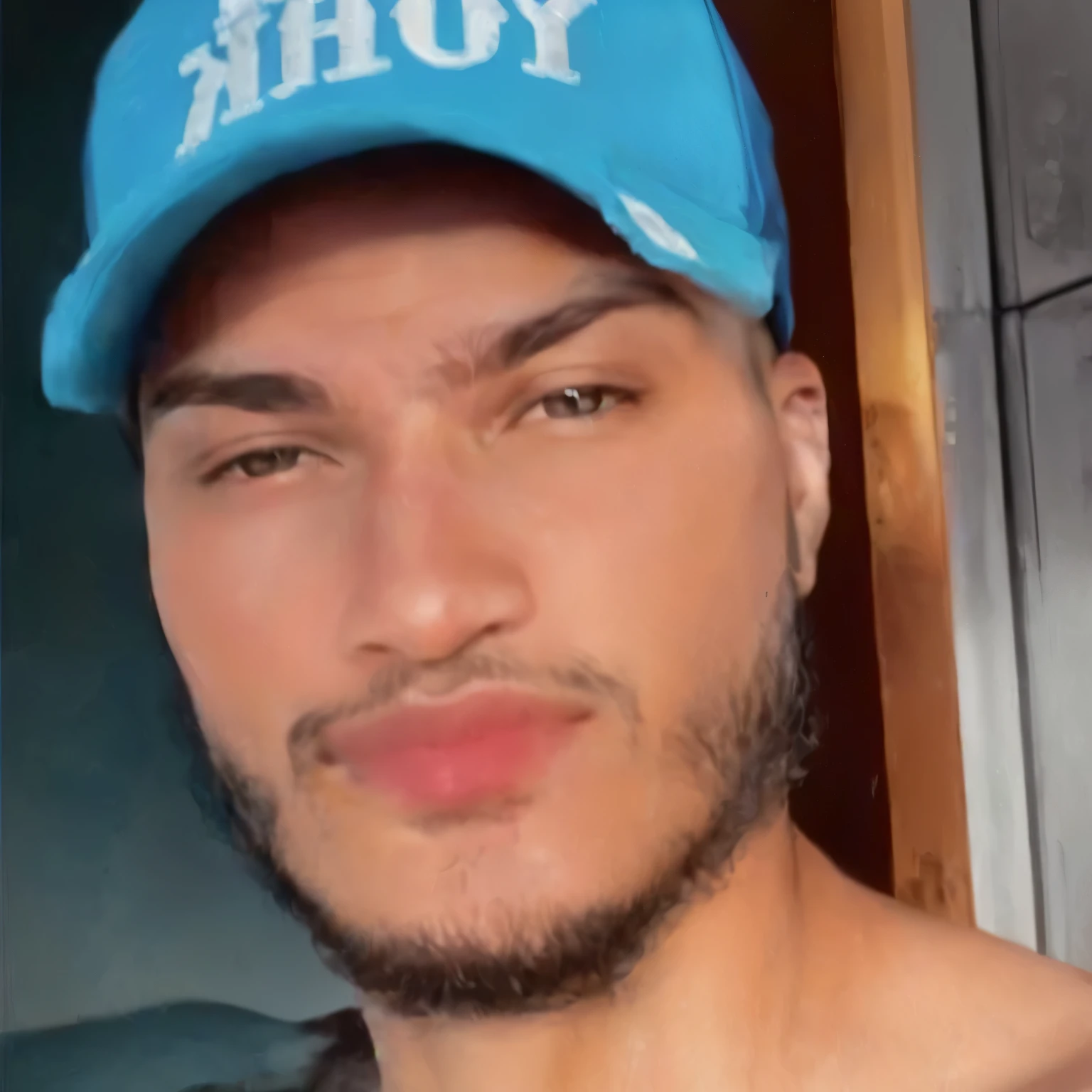 sharp man with blue hat and no shirt, taken at the beginning of 2020, André Rios, 27 anos de idade, 23 anos, caio santos, manuel sanjulianblue, 28 anos de idade, 29 anos, luis melo, Andre Gonzalez, profile picture with headshot, 22 anos de idade, 24 anos de idade
