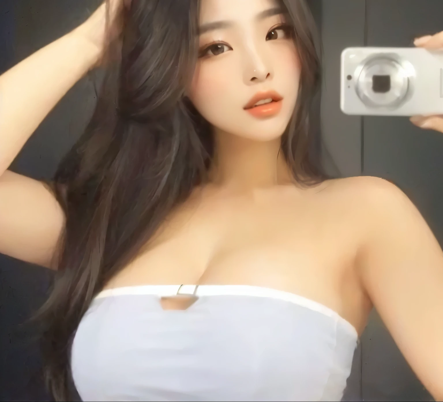 Coreana, asiatica, cabelo preto, labios grandes, seios volumosos