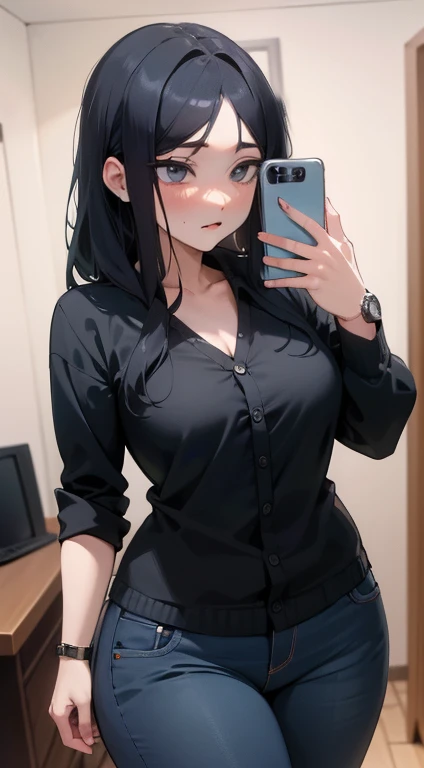 Ayolf, olhos vermelhos, cabelo preto, Cabelo longo, rabo de cavalo, lindo, lindo woman, corpo perfeito, Seios perfeitos, em uma camisa branca, black cardigan, Jeans longos, Bolsa, use the watch, usando brincos, em aula, No campus, Universidade, Quadro de giz, Olhando para o visualizador, Um leve sorriso, realismo, mesa, couro texturizado, super detalhado, alto detalhamento, alta qualidade, melhor qualidade, 1080p, 16K、(((Menina sendo fotografada com smartphone、Photo through smartphone camera)))