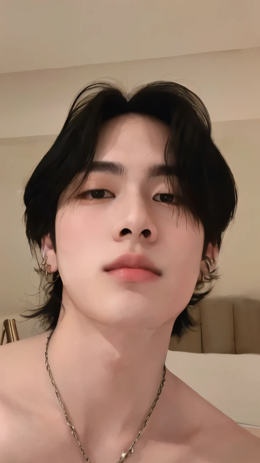 There is a man with a necklace around his neck and a necklace around his neck, Yanjun Chengt, homem sul-coreano, 27 anos de idade, Hong junho hyung, hyung tae, 22 anos de idade, adorable and pale korean face, Tae June Kim, taken at the beginning of 2020, cute japanese demon boy, 23 anos, Jung Jaehyun
