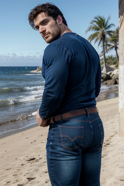 Un hombre con la cara se parece a Henry Cavill. Su cuerpo es musculoso y pectoral definido. paquete de seis. ingle. Cochas, pelo contra el viento. barba dentada. Big butt, in a moment of reflection. Full body. Jeans backside bent over backside