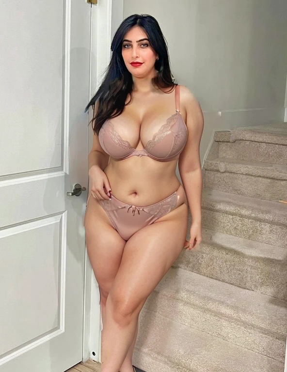 Lingerie set, cleavage, curvy, medium breast size