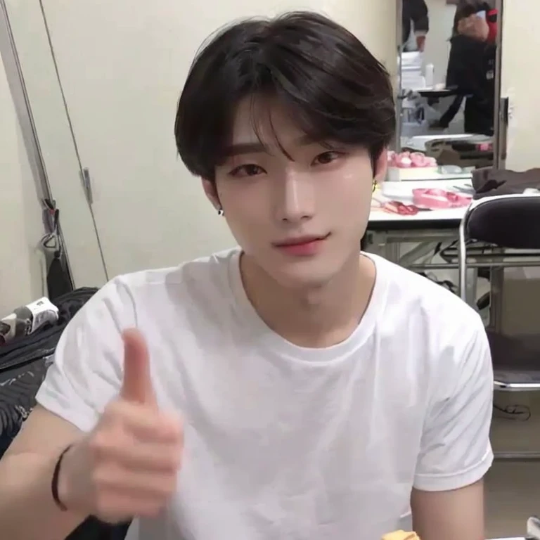 araffed young man sitting at a table with a plate of food, jung jaehyun, cai xukun, jinyoung shin, xqc, wan adorable korean face, kim doyoung, yanjun chengt, siwoo kim, hyung tae, taejune kim, steven jung, jaeyeon nam, jinyoung shin aesthetic, with cute - fine - face, sunoo enhype, Korean face