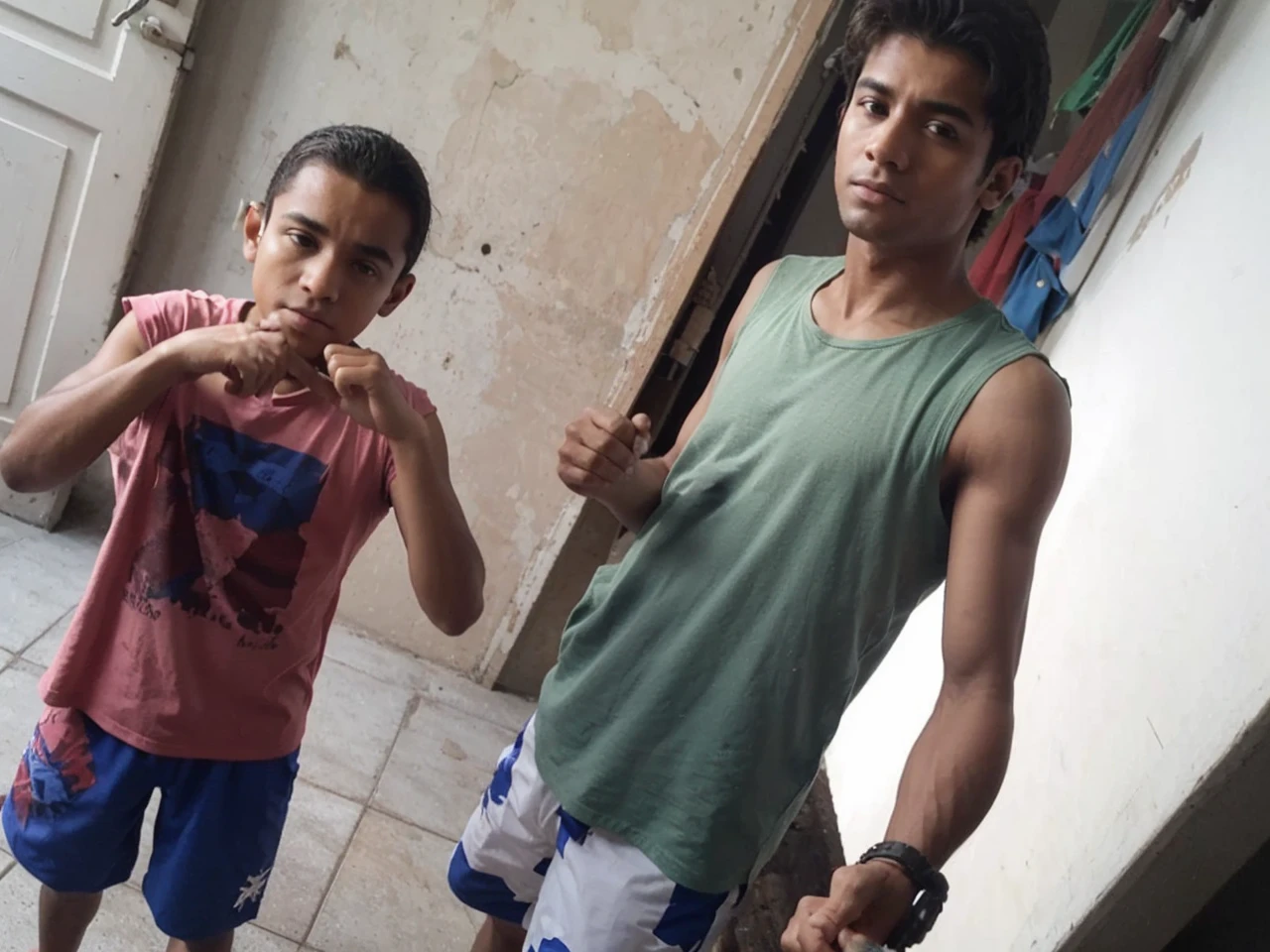 Deixe eles fortes, marombas, altos, fortes altos, musculos , bonito