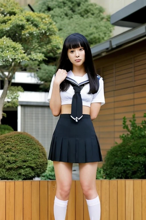 Plain face　Long black straight hair　Bad girl of the Showa era　Sailor suit　Extreme Mini Skirt　Brown Skin　garden　Looks boring　Ugly　ugly　Do not insert the whole body up to the thighs