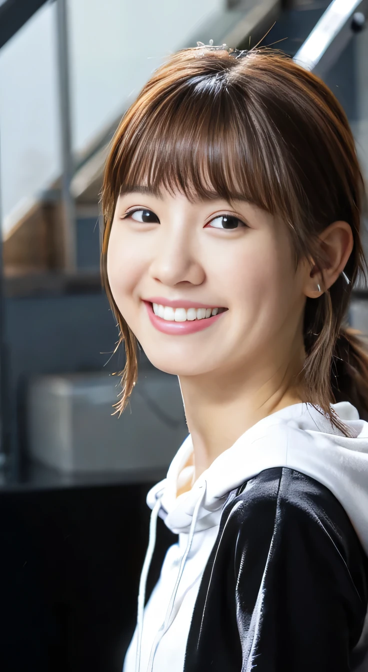 ８Ｋ、highest quality、Clear beauty、hoodie、smile、Beautiful teeth alignment、（Gums are visible）Black Hair、ear piercing、Upper Body、The background is a staircase

