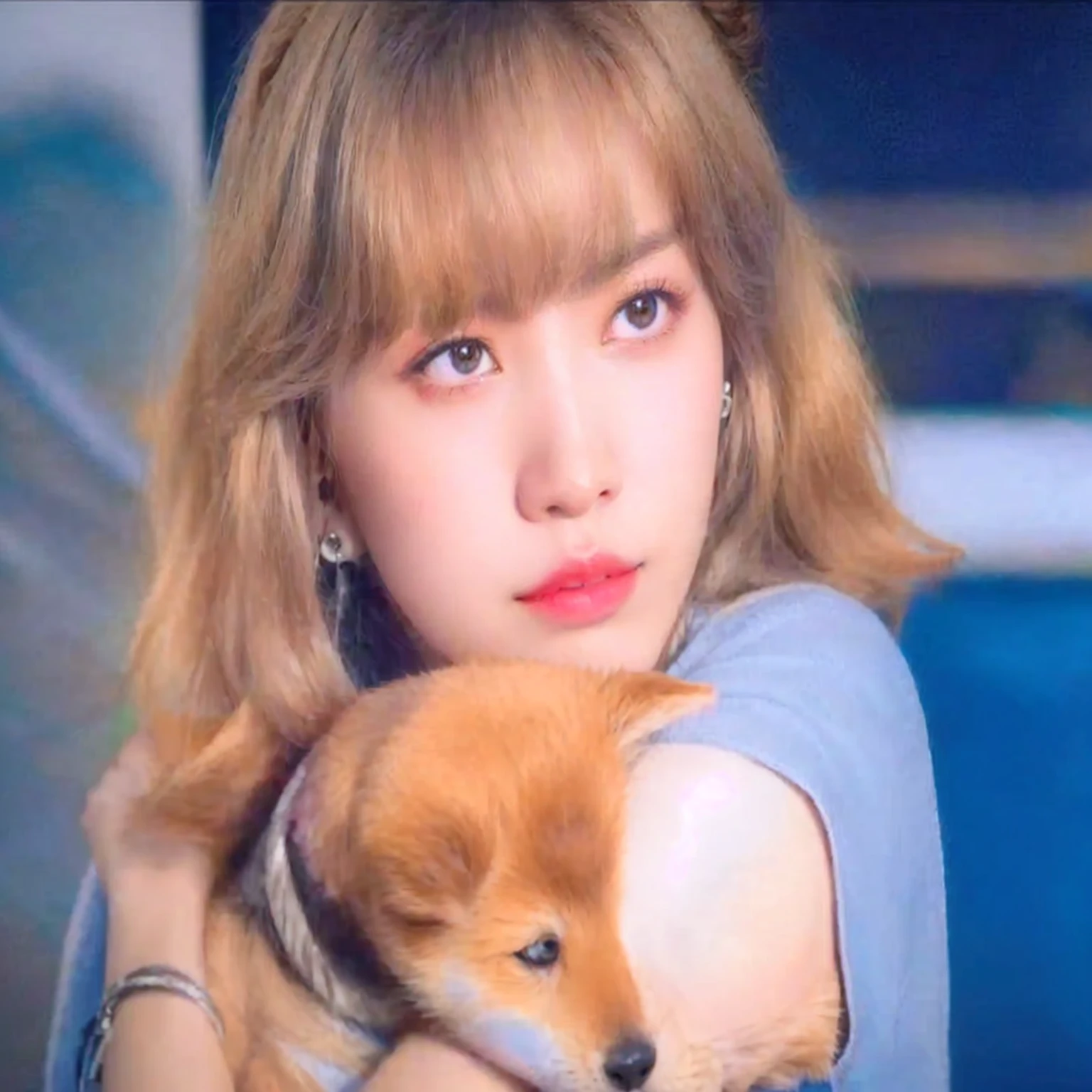 araffe girl holding a dog in her arms and looking at the camera, lalisa manobal, portrait of jossi of blackpink, lalisa manoban of blackpink, jossi of blackpink, sun yunjoo, jia, roseanne park of blackpink, sha xi, twice, jinyoung shin, traditional art, coy smile, 😭 🤮 💕 🎀, fanart