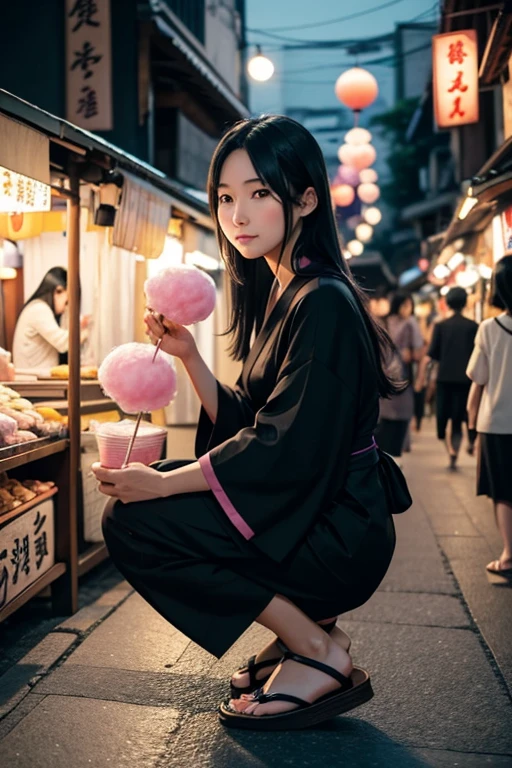 ４０Woman in her 20s、Long straight black hair、Yukata、Wearing geta sandals, walking through the night market streets、A front view of a person squatting with cotton candy in one hand