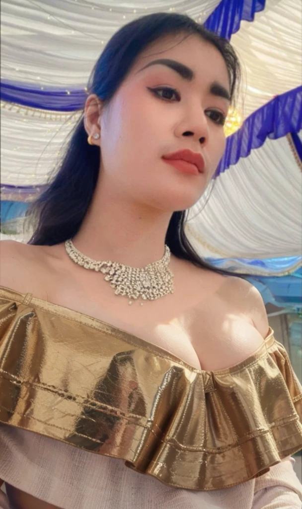 ((8k resolution, ultra hd resolution, best quality, masterpiece, surrealism)), ((super symmetrical natural skin tone)), ((off shoulder, drop top, cleavage))