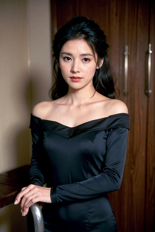 ((highest quality、8k、masterpiece:1.3))、Photorealistic, Sharp focus, high resolution, High resolution,Portraiture, one person、Japanese、woman, beautiful woman, (((black　Off the shoulder　 dress)))、30 years old, Plump, Medium Long Hair,smile