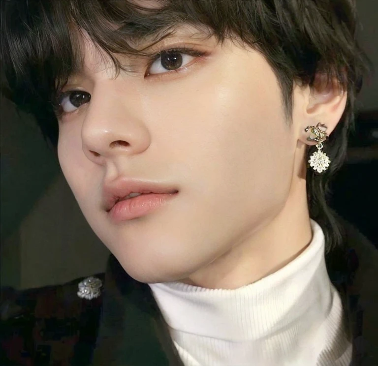 A closeup of a person wearing a white turtleneck sweater, de pelo negro, Jimin\his right eyelid is swollen, foto de perfil en la cabeza, Jimin\los labios carnosos, hyung tae, jungkook, grecian nosea, taken in the early 2020s, pale korean adorable face, Kim Taehyung, V de BTS