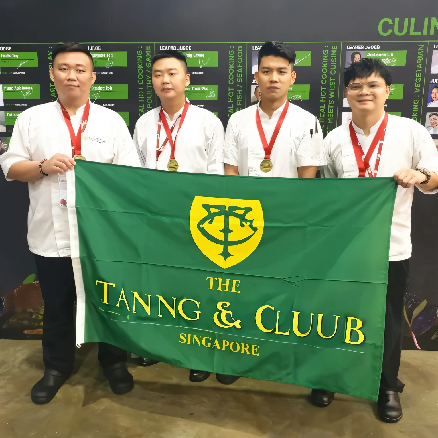 Please change &quot;TANGLIN CLUB&quot; to &quot;TANGLIN&#39;S CLUB&quot;。