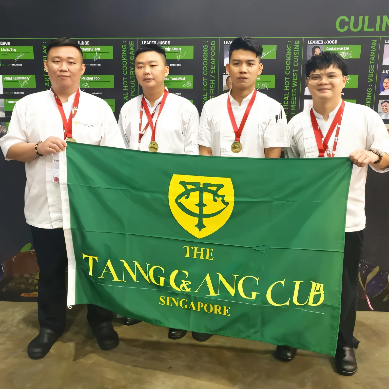 Please change "TANGLIN CLUB" to "TANGLIN'S CLUB"。