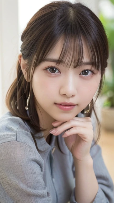 Tabletop、(highest quality、4K、8k、High resolution、masterpiece: 1.2)、Very detailed、(Genuine、photoGenuineistic、photoGenuineistic: 1.37)、Full Body Shot、Complex and beautiful eyes、woman、Twin tail hair、(Big Breasts:1.4)、Natural color lip、whiteTshirt、Bold and sexy pose、smile、Ocean、20-year-old girl、A cute and sexy shot of her looking at the camera。