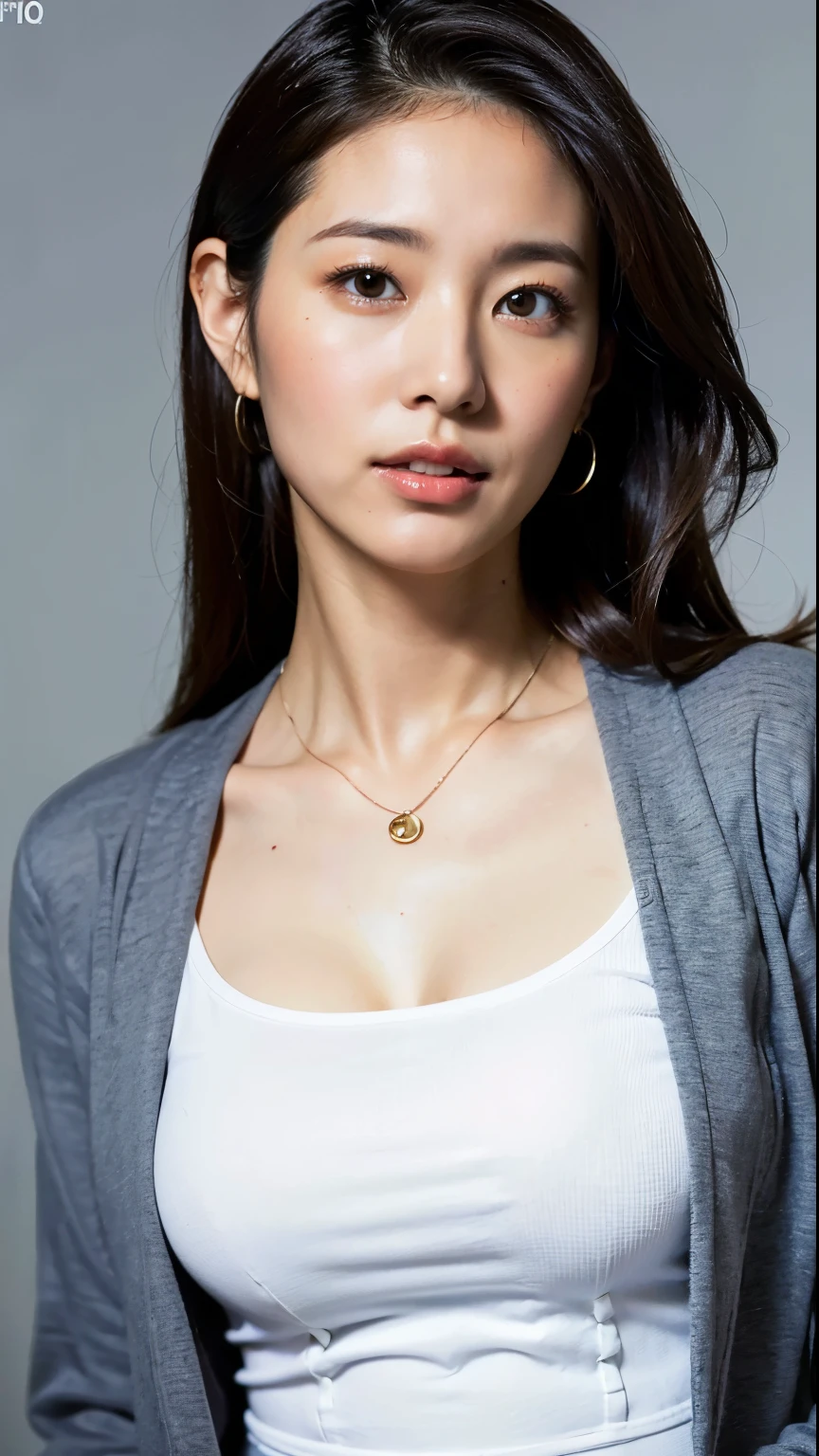 (highest quality, 8k, 32k, masterpiece, Ultra-high resolution: 1.2), Cute Japanese 40 year old woman photos, Upper Body, (sexy suit) necklace, Simple Background, Look around, Large Bust、