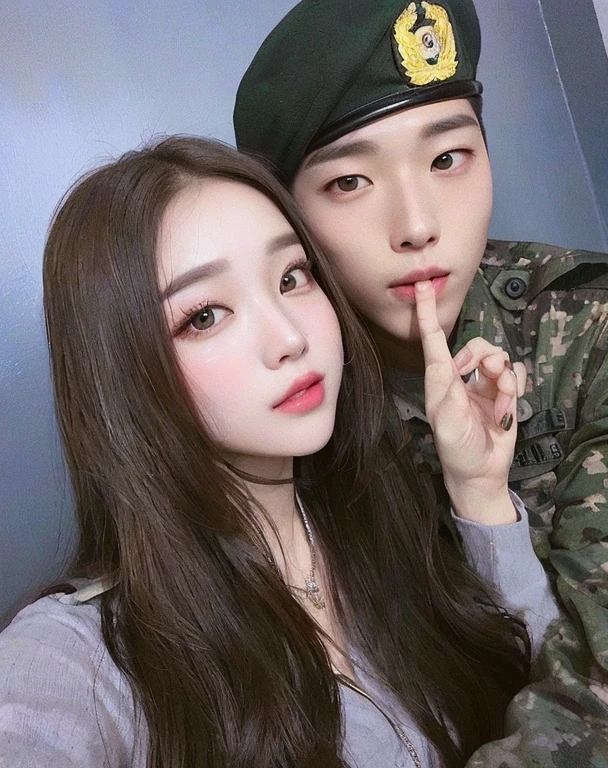 hay un hombre y una mujer posando para una foto con uniforme militar, ulzzang, jaeyeon nam, pale korean adorable face, & jee hyung lee & Oh!, kim doyoung, in love autofoto, maquillaje popular de corea del sur, pareja adorable, autofoto, kim taejin, con ella larga, postura de pareja, con hiedra, nixeu y sakimichan
