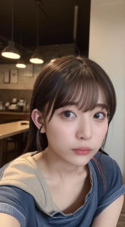 ((highest quality、8k、masterpiece:1.5))、One Girl、(In a letter)、Blunt bangs、(Lots of vans:1.3)、(Ezvian everywhere:1.ymmetrical face)、Highly detailed face、Very sophisticated mouth、Fine grain、Detailed ears、Slim face、(Selfie:1.3)、(look up)、(From above)、(Black straight long hair、Ahoge:1.3)、(Upward glance)、The background is blurred、(Details T-shirt:1.2)、(No bra with attention to detail:1.05)、(Hunchback:1.8)、Lip gloss、(Coffee shop)、(Turn off the lights)、Emphasize breas