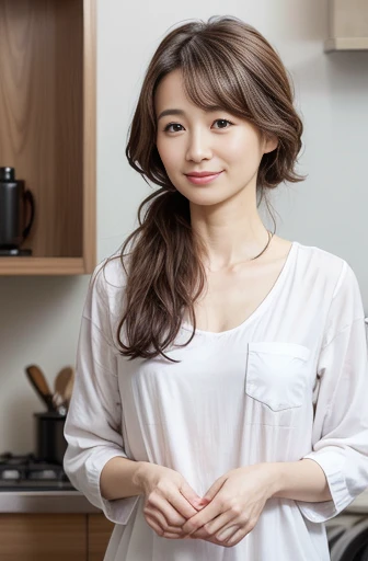 Japanese women、50 years old、Medium-haired brown hair、Wavy Hair、nude
