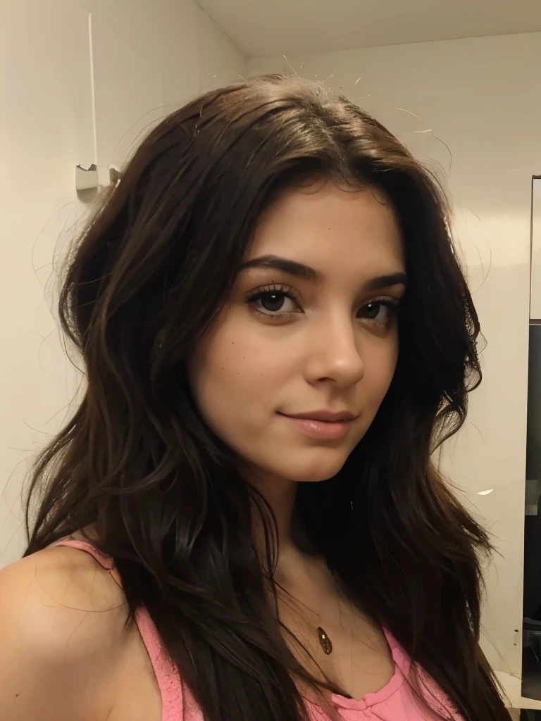 Dibuja una chica de pelo muy largo anaranjado