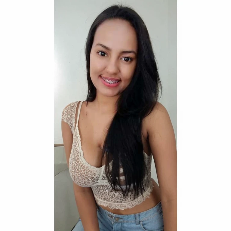 morena peituda