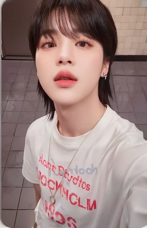 Park Jimin con una camisa blanca y un collar., Jimin\los labios carnosos, Jimin\'s grecian nose, park Jimin, accurate Jimin face, Jimin\his right eyelid is swollen, Jimin, Park Jimin, pintar ulzzang
