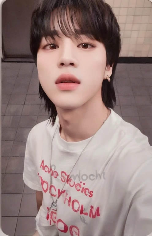 Park Jimin con una camisa blanca y un collar., Jimin\los labios carnosos, Jimin\'s grecian nose, park Jimin, accurate Jimin face, Jimin\his right eyelid is swollen, Jimin, Park Jimin, pintar ulzzang