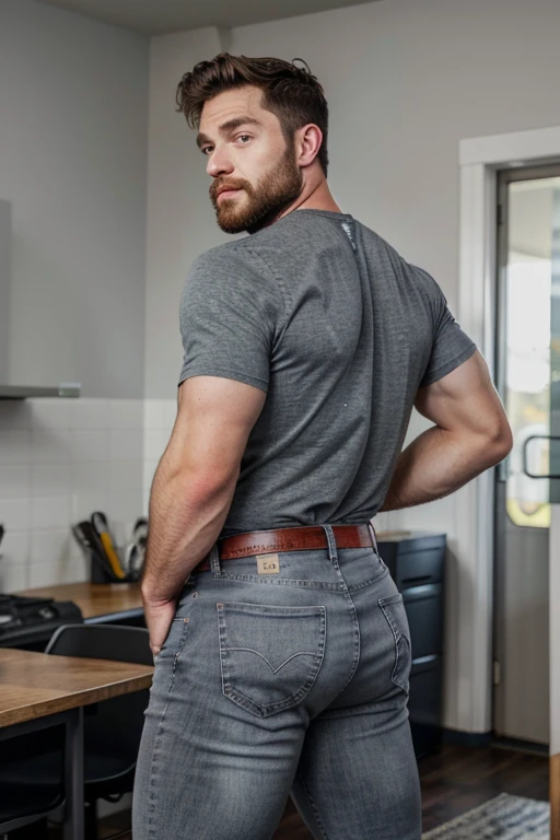 Un hombre con la cara se parece a braden werch., Su cuerpo es musculoso y pe barba dentada. Full body. Camisa Fajada,((big butt)) gray jeans, backside manly