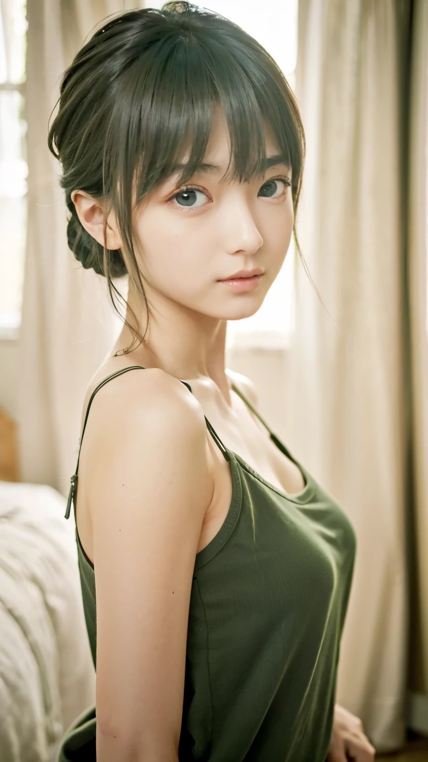 masterpiece,highest quality,1 Girl,delicでed face, bangs, just_arm, just_shoulder, green_eye, clavicle, (high resolution:1.48)、(A slim, well-toned body:1.48)