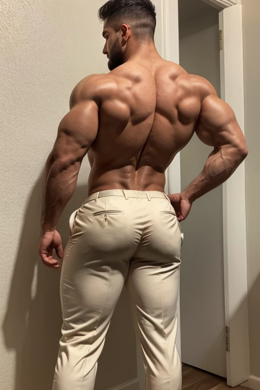 Beautiful  man 30 years old,  muscular body, barba rala, mas seu rosto esta iluminado pela fogueira. Creme formal trousers ((backside))