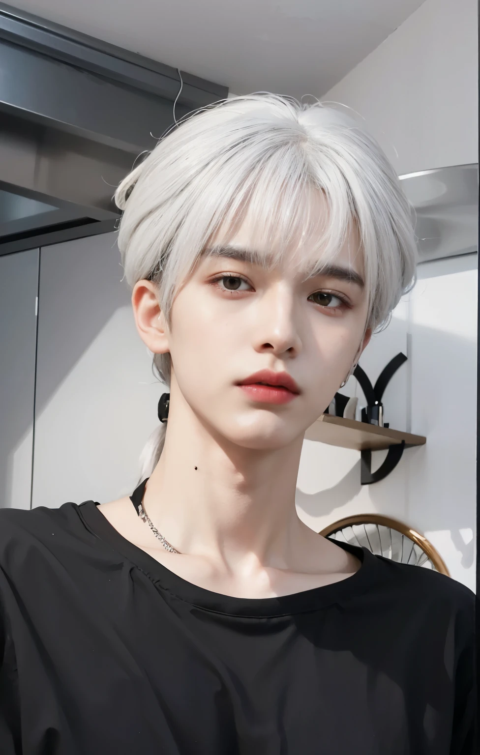 Closeup of man with white hair wearing black shirt, Kai Xukun, with long white hair, silver hair (ponytail), Lee Jeong-seok&#39;s inspiration, hair as white as clouds, with long white hair, K-Pop Idol Portrait, Doyoung Kim, smart ulzzang, realist. Cheng Yi, inspirado em Bian Shoumin