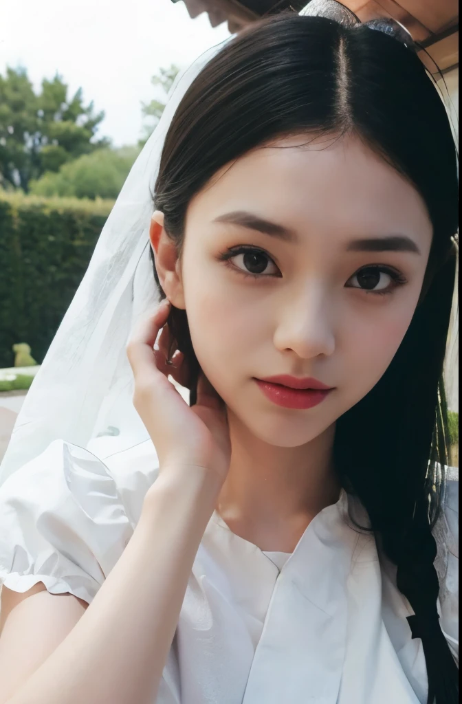 （8K，RAW photos，best quality，masterpiece：1.2））35 mm，Ultra-high detail，Professional lighting，best quality，Ultra-high resolution，Visually stunning，（1 girl：1.1），（Clothing and headdress），Real human skin，（Perfect body 1.3）Super delicate face outdoor，garden