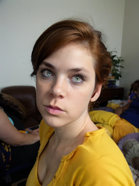beth, foto de una mujer pelirroja, 45 years old, short hair, en el espacio, traje espacial futurista, serious face, tetas gigantes, abdomen perfecto, (pecas:0.8) cara linda, Science fiction, Dystopian, big eyes, ojos detallados, ((((yellow eyes)))), en dormitorio, en cama, high quality, detallado, body view, (front view), front camera, (cuerpo completo), de pie, parada