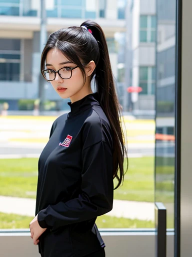 Beautiful woman。Wearing a jersey。Standing posture。Black-rimmed glasses。Hairstyle Ponytail。