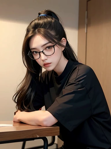Beautiful woman。Wearing a jersey。Black-rimmed glasses。Hairstyle Ponytail。Seated and relaxed position。