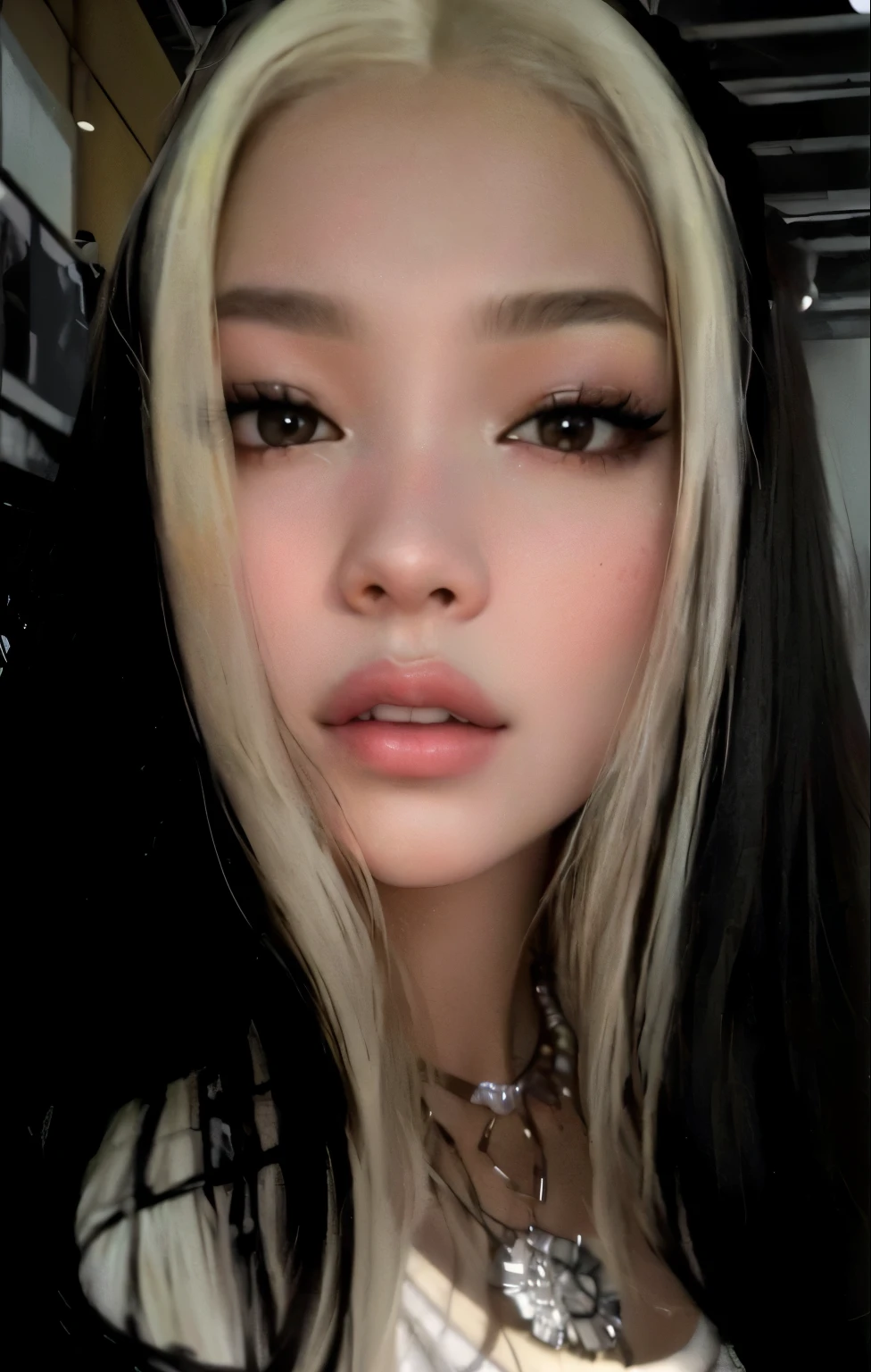 a Close up of a woman with long hair and a necklace, parque roseanne de blackpink, jossi do blackpink, portrait of jossi do blackpink, Jennie Blackpink, Cl, Fotografia selfie 8k, Lalisa Manoban do Blackpink, lalisa manobal, imagem de perfil, Jisoo do Blackpink, Gongbi, ava max, Jisoo do Blackpink