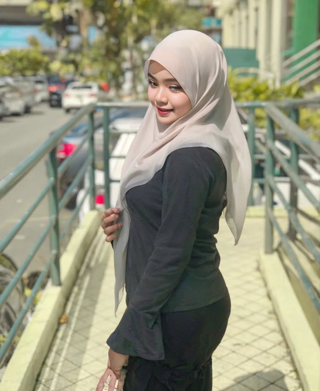 (Happy smile), (((HIJAB MALAY GIRL))), masutepiece, High quality, UHD 32K, Realistic face, Realistic skin feeling , A Japanese Lady, 8 years old, , Very cute and baby-like face, (((FLAT CHEST))), (Night time at forest), ((look In front at the camera and SADNESS)), (((GREEN FLUORESCENT))), (((CUTE GIRL))), ((GREEN FLUORESCENT LIPS)), ((Floral Pattern)) little wearing strapless bra, strapless colorful bra, dark night background , black forest night, horror scary place (from behind up) seductive pose