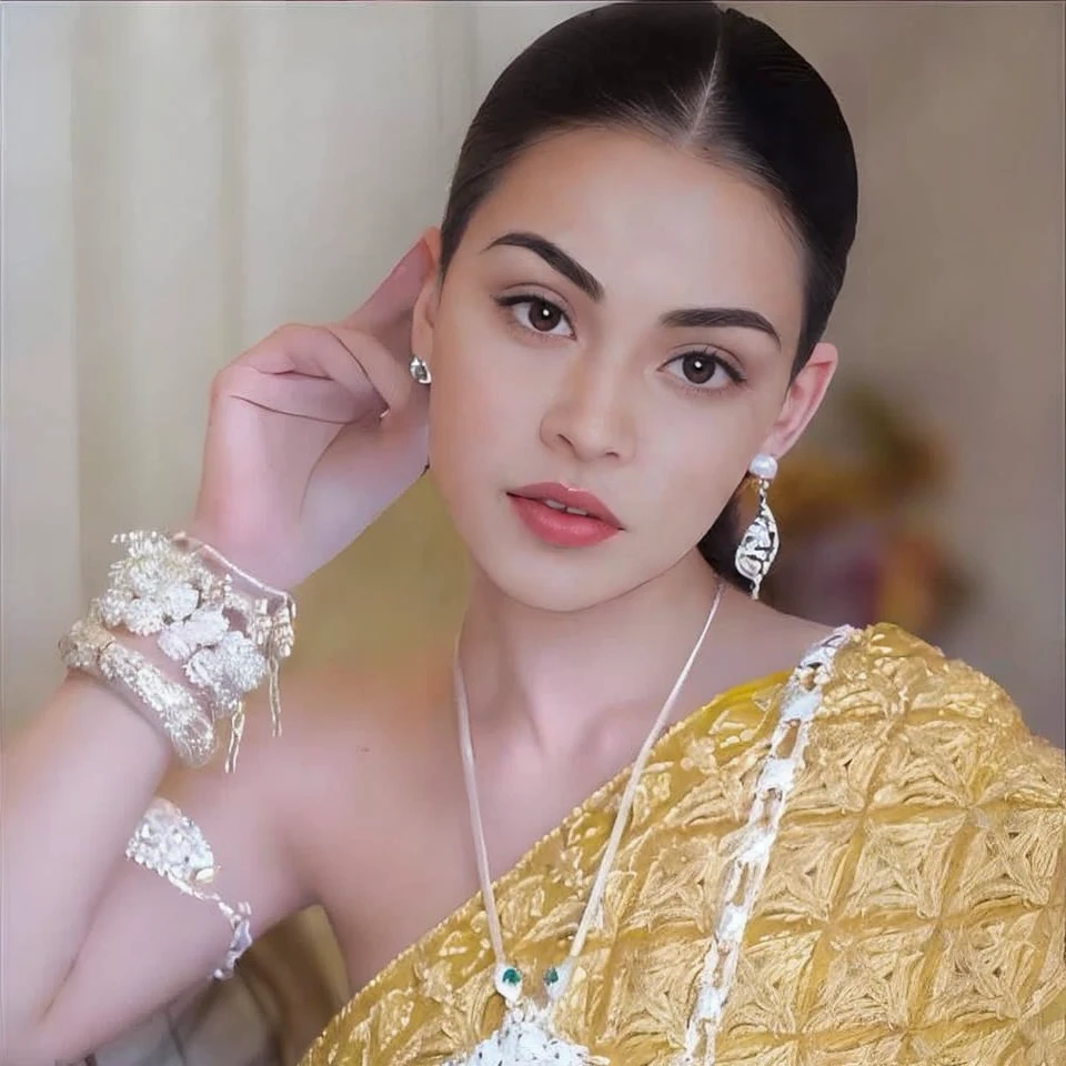 (Masterpiece:1.4),, (best quality:1.4),,3 D,, Ultra high resolution animation,, 8k, CG,, (Very delicate and beautiful:1.2),, , upper body,, from the side,, look at viewer,, , 1 girl,, alone,, Girl Robbery,, mature woman,, , cute, sweet,, , In wheat fields,, blurred background,, , long brown hair,, Ponytail, long, flowing hair,, , brown eyes,, gag,, red lips,, , wind blown face,, , white dress,, large breasts, Beautiful complete set of jewelry,