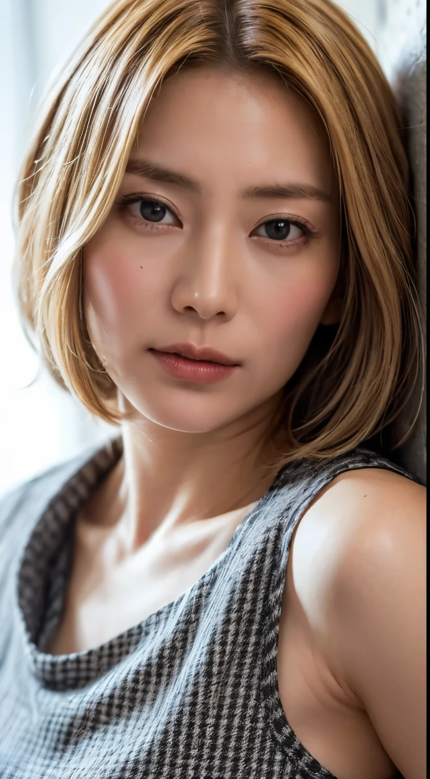 (Realistic:1.3、Ultra HD、Ultra-high resolution、8k、Japanese office lady、Collared shirt、Sleep on your back)、((Looking into the camera:1.8))、(Extremely realistic skin texture:1.4)、(Realistic:1.3)、short hair、(Embarrassed look:1.5)、(blonde:1.5)、(40-year-old woman、Mature Woman)、Ponytail hairstyle、(Raise her arm to show her armpit:1.3)、(Face close-up:1.0)