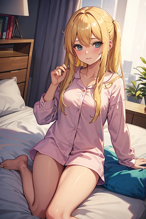 Chica rubia en pijama sexi