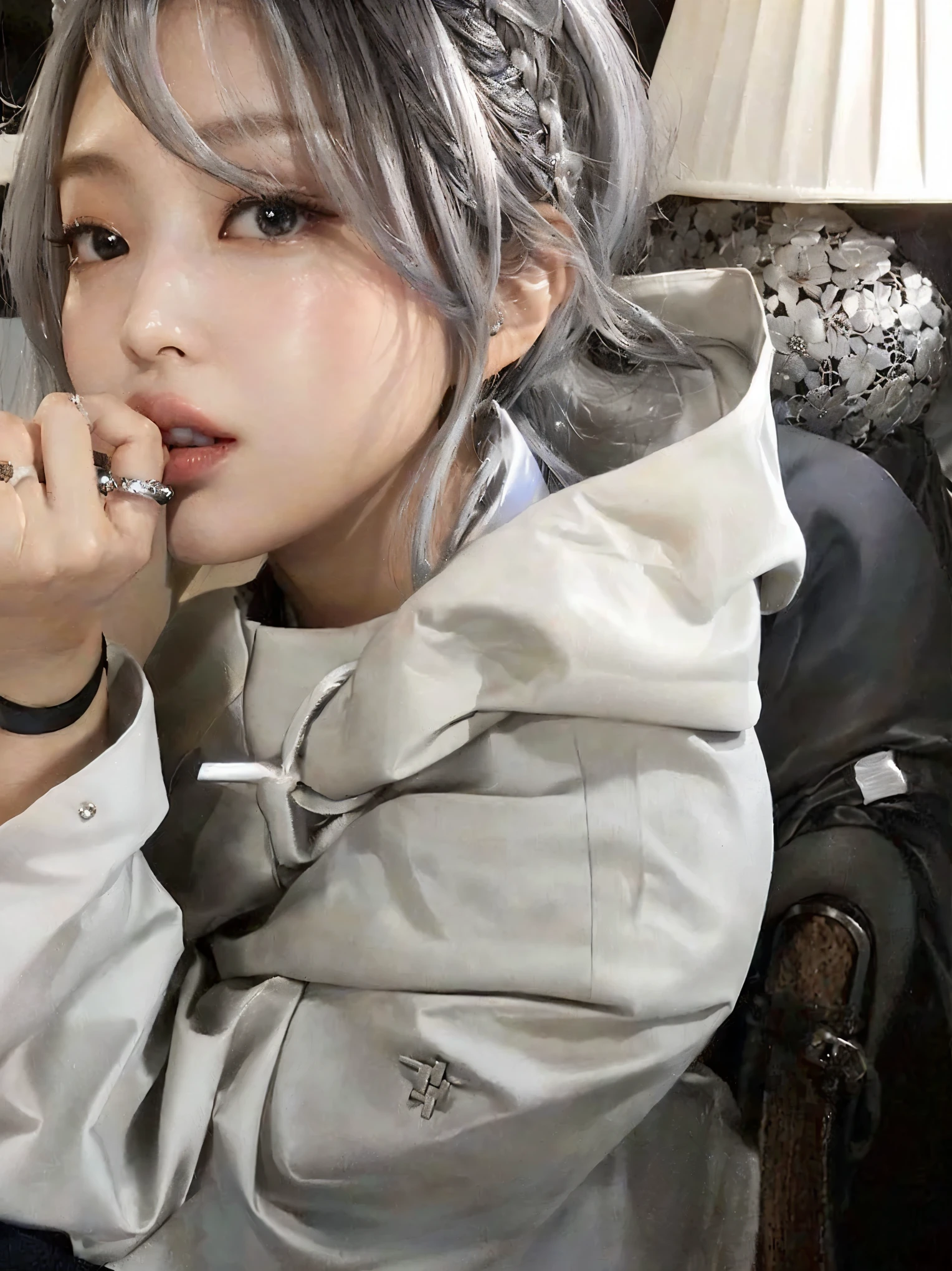 mujer araffe con un anillo en el dedo y un anillo en el dedo, ulzzang, pale korean adorable face, muchacha coreana, color gris, cloudy Pelo gris, cabello plateado (cola de caballo), girl silver cola de caballo hair, sakimichan, some Pelo gris, girl cabello plateado, peinado de corte hime blanco, cabello con flequillo blanco, Pelo gris