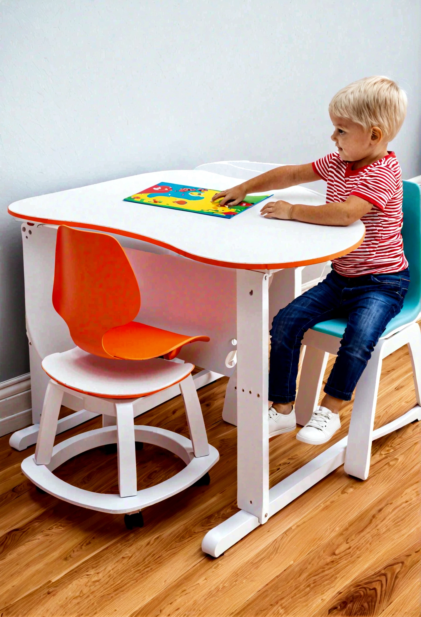 Children&#39;s growth companion table and chair，Combine a parent desk with a child&#39;s desk，Connected by rotation