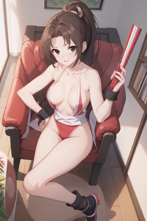 En cuanto a su vestimenta, Mai Shiranui es conocida por su atuendo de ninja rojo y blanco revelador, que consiste en un top corto con mangas largas, pantalones cortos ajustados y botas altas.