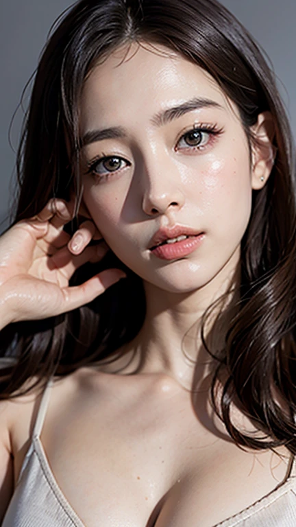 high resolution、Very beautiful woman、（Dasha Taran）、Thoughtful expression、Clear photos、Realistic photos