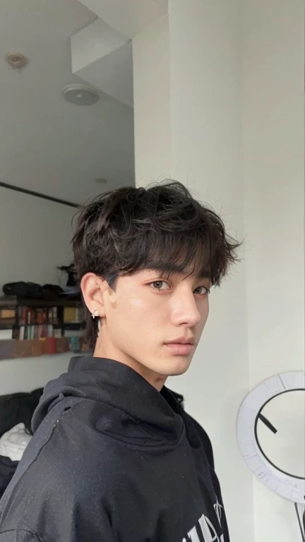 Jungkook bts, garoto de mullet e moletom, jungkook from bts, pele angelical, garoto dos cabelos morenos, asian boy, jeon jungkook, jk from bts