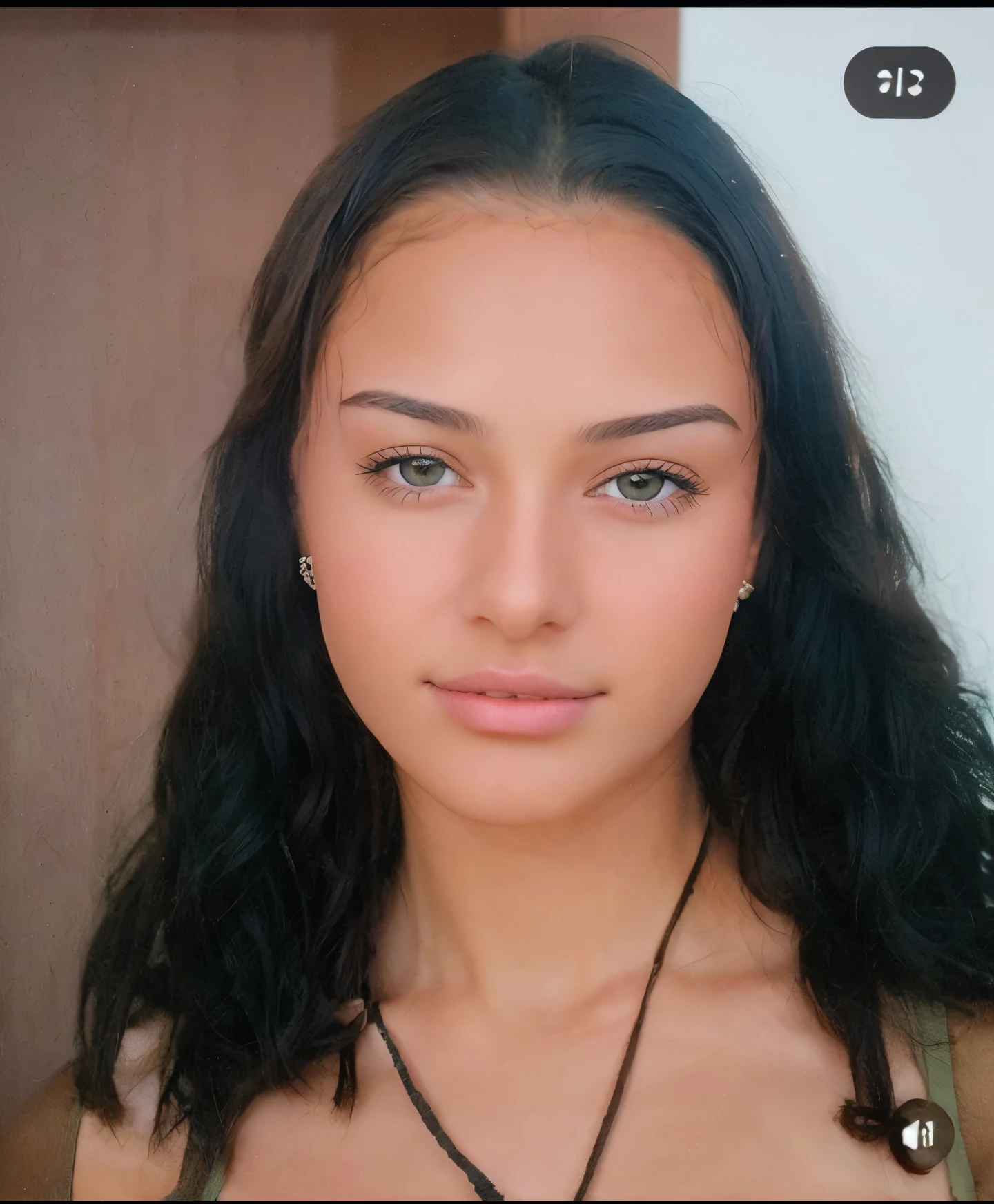 Make a realistic picture of a beautiful 17 year old female teenager with dark brown eyes,cabelos ondulados castanhos escuros 