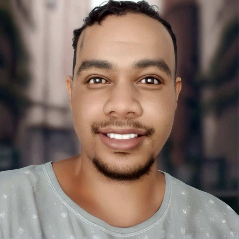 homem com barba e camisa branca sorrindo, headshot imagem de perfilture, caio santos, david rios ferreira, icaro carvalho, professional imagem de perfilture, powder Nándor Katona, fotografia de retrato, imagem de perfil, henrique alvim corrêa, inspired by Antônio Parreiras, edu souza