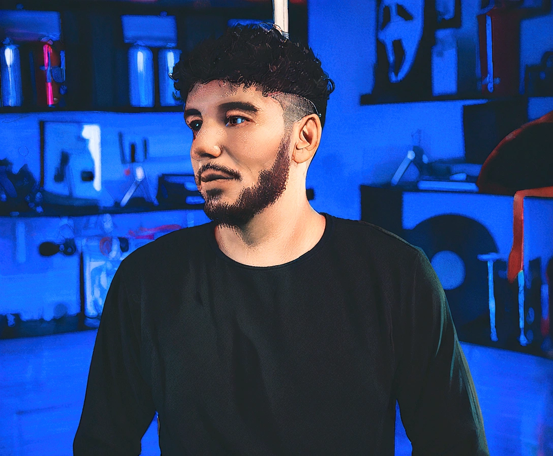 tem um homem com barba e camisa preta, filmado em canon eos r5, filmado em canon eos r5, I agree with you, muscle contraction coil / jogador ludwig, filmado em sony a 7 iii, intrincado, retrato detalhado, retrato no meio da foto, filmed with a sony alpha 1 camera, full head shot, foto de retrato 8k