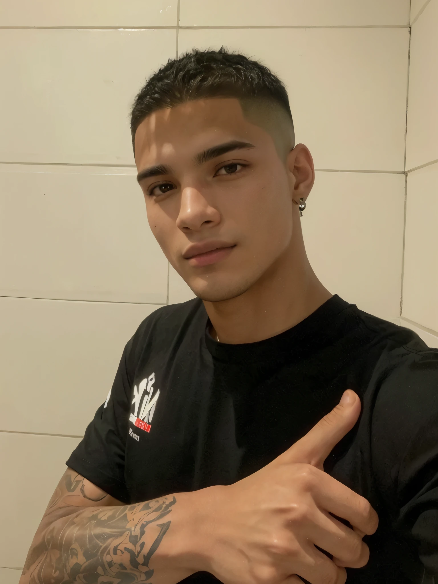 there is a man with a tattoo on his arm and a black shirt, caio santos, taken at the beginning of 2020, André Rios, Joel Torres, David Marquez, Christian Orrillo, cerca de 19 anos, mateus 9 5, carmelo blandino, coelho mau, 18 anos de idade, Jose Moncada, danilo torres