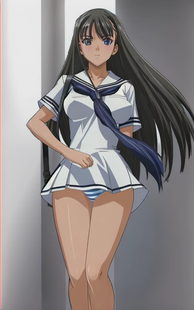Mizushima Asa, a busty beauty with beautiful legs, is standing in a bus wearing a miniskirt uniform and her light blue and blue striped panties are boldly visible.。